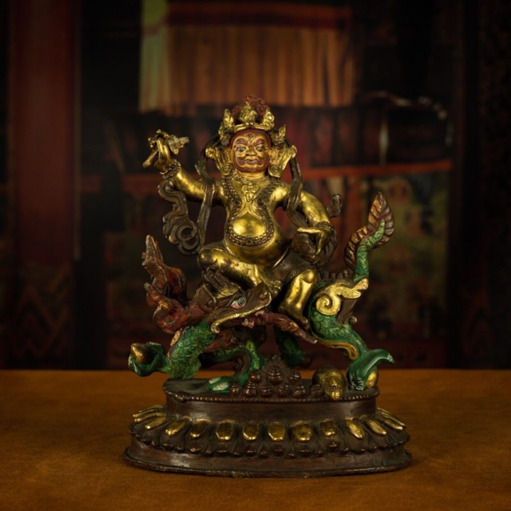 EastKarma QING DYNASTY TIBETAN ANTIQUE STATUE WHITE JAMBHALA MINERAL PAINT AND GILT NEPAL