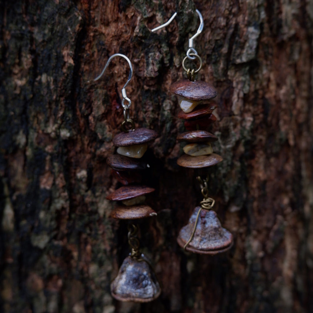 EastKarma FORTUNE FLOW NATURAL STONE EARRINGS WITH AGATE AND BRASS