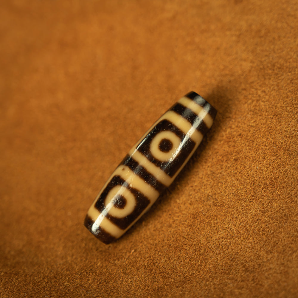 EastKarma EXTREMELY RARE TIBETAN MILLENNIUM TOP QUALITY PURE FOUR-EYED DZI BEAD