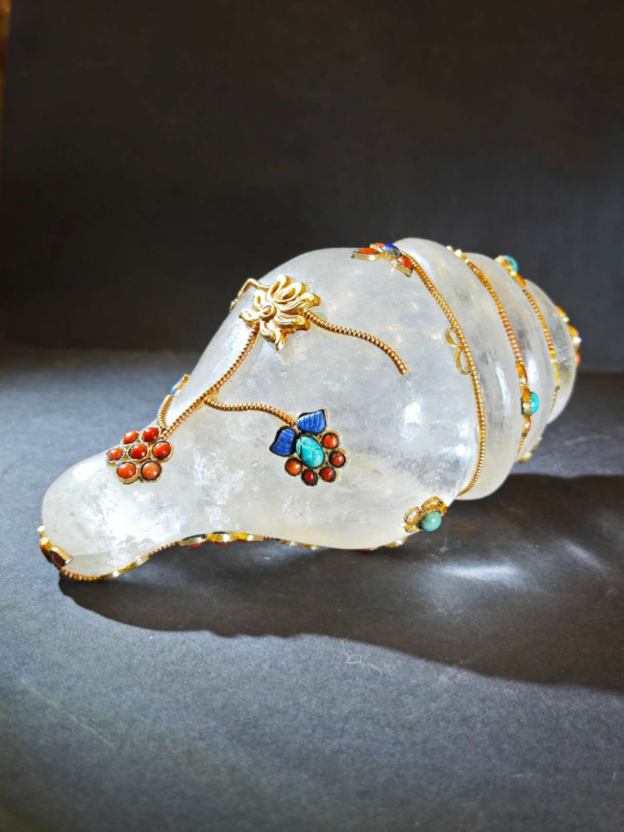 EastKarma HEALING CONCH · CLEAR QUARTZ RITUAL ORNAMENT