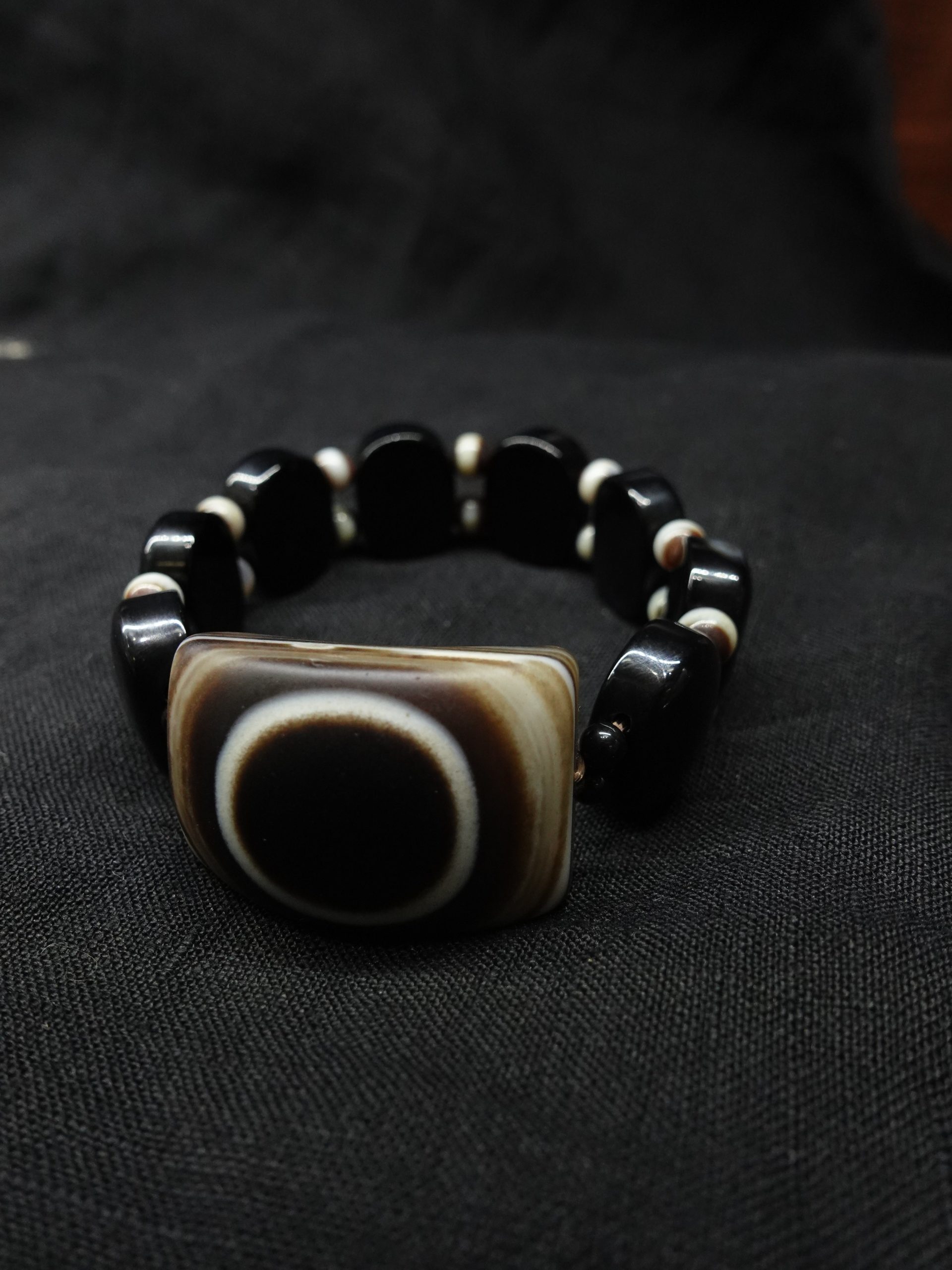 EastKarma BLESSING NATURAL DZI BEAD BRACELET