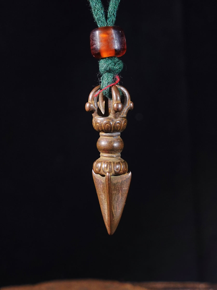 EastKarma THOKCHA KĪLA AMULET NECKLACE – IRON DAGGER OF INSIGHT