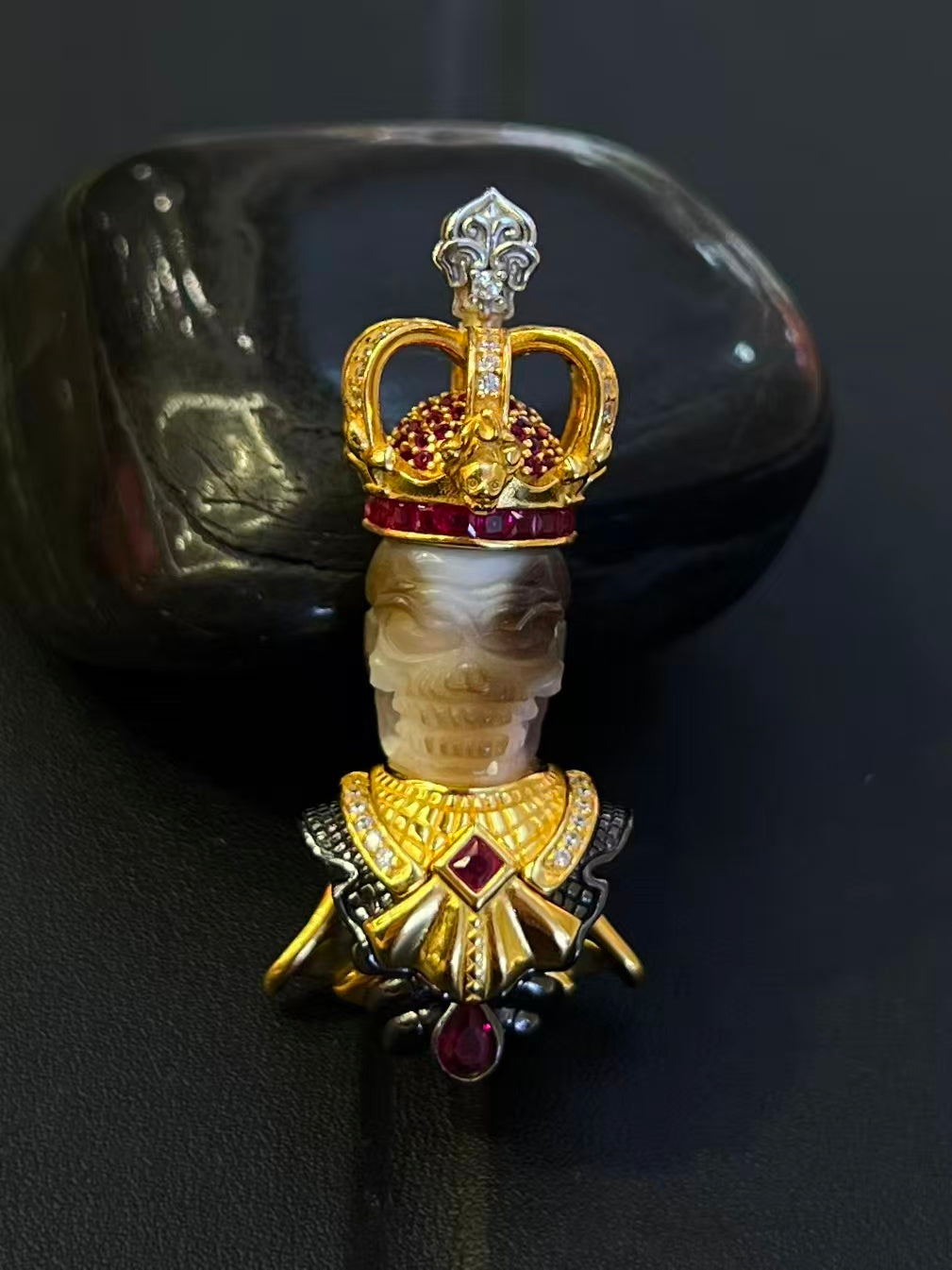 EastKarma WISDOM NECKLACE AGATE CARVING ŚMAŚĀNA-ADHIPATI 925 SILVER AND AMETHYST INLAY HANDCRAFTED