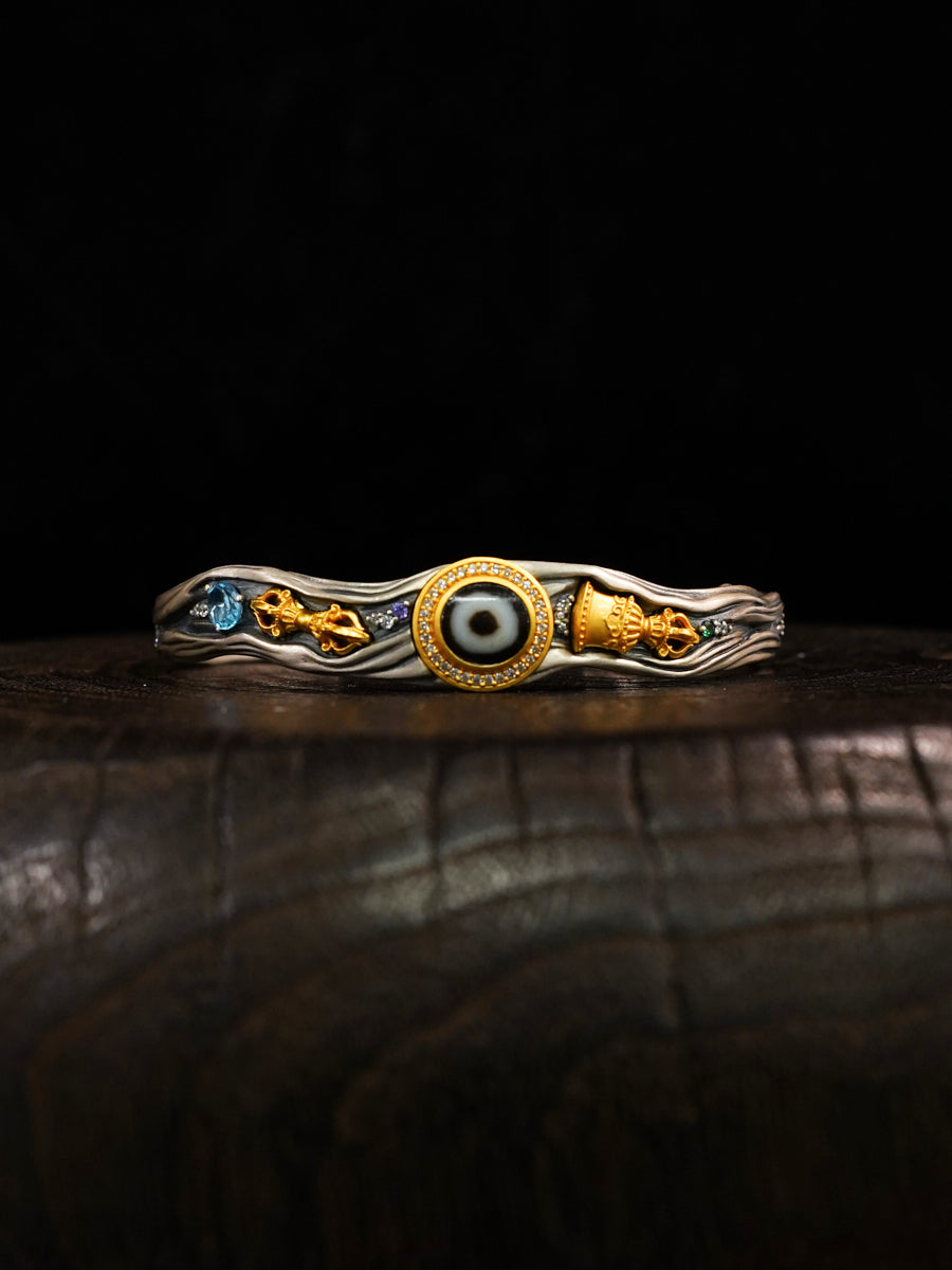 EastKarma AUSPICIOUS PROTECTION DZI AGATE VAJRA SILVER CUFF BRACELET